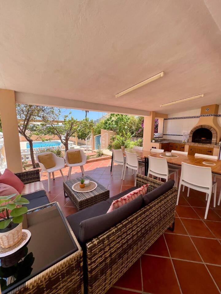 Relaxdiversion En Villa Piscina Bbq Y Cocina Ext Calpe Eksteriør bilde